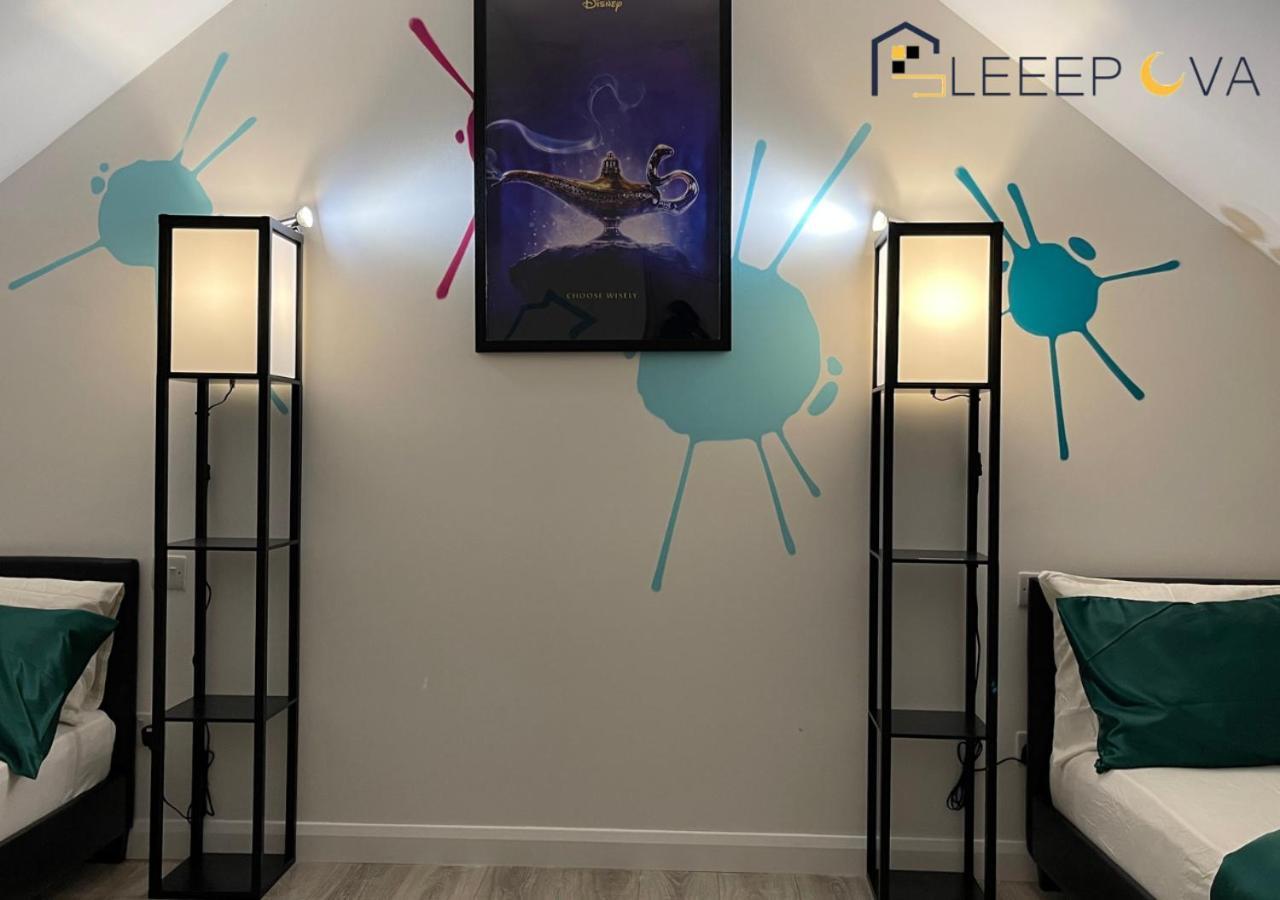 Last-Minute Reserve L Premium Deals L Luxury & Modern 1 Bedroom Apartment 5Plus Guests Couples Families Business Sleepova Short Lets & Serviced Accommodation Apartment London