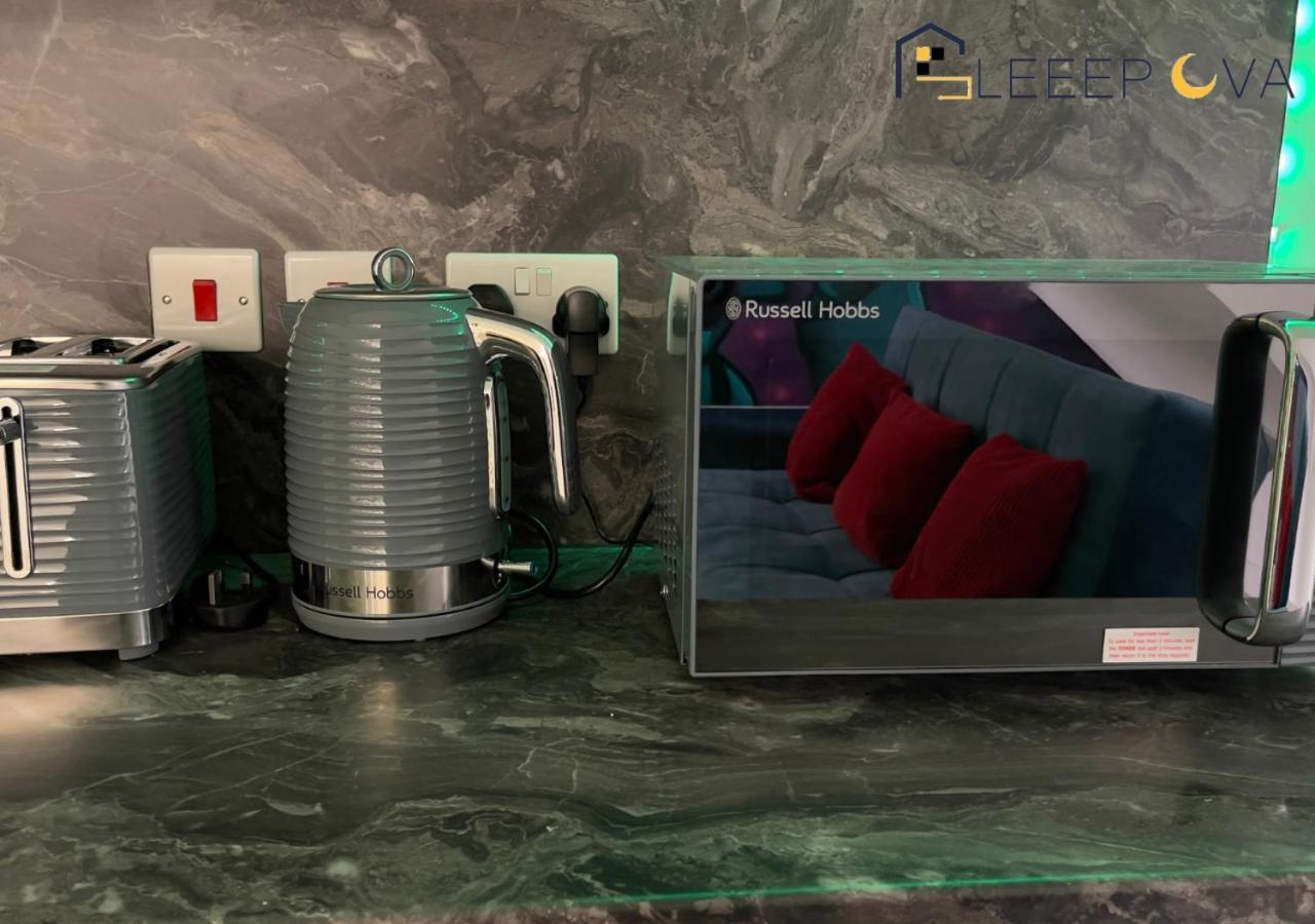 Apartment Last-Minute Reserve L Premium Deals L Luxury & Modern 1 Bedroom Apartment 5Plus Guests Couples Families Business Sleepova Short Lets & Serviced Accommodation