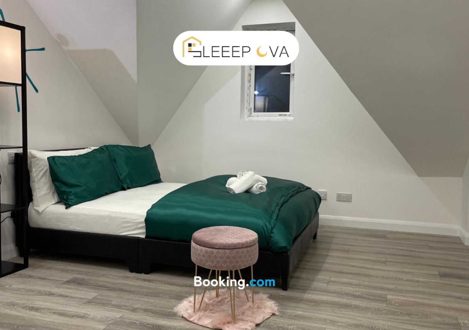 Last-Minute Reserve L Premium Deals L Luxury & Modern 1 Bedroom Apartment 5Plus Guests Couples Families Business Sleepova Short Lets & Serviced Accommodation * London